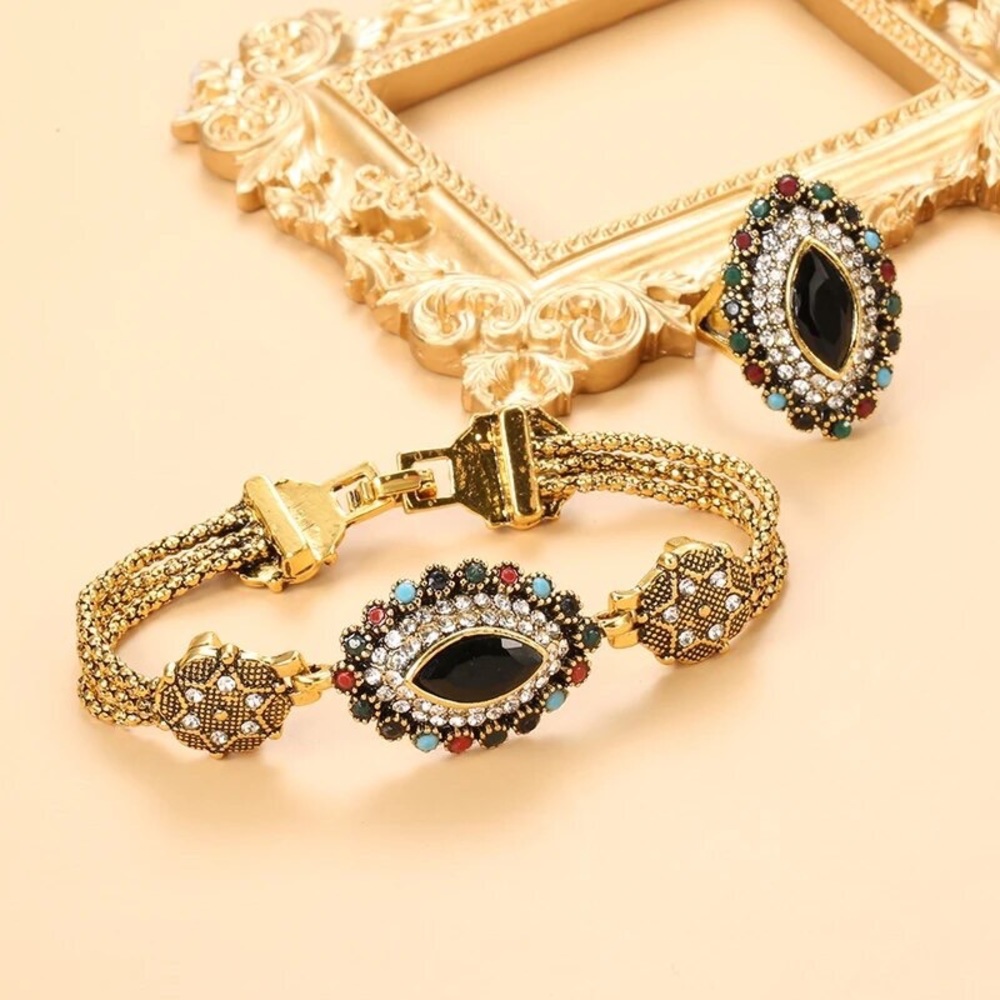 Beautiful Boho Ethnic Flower Vintage bracelet  & Rings